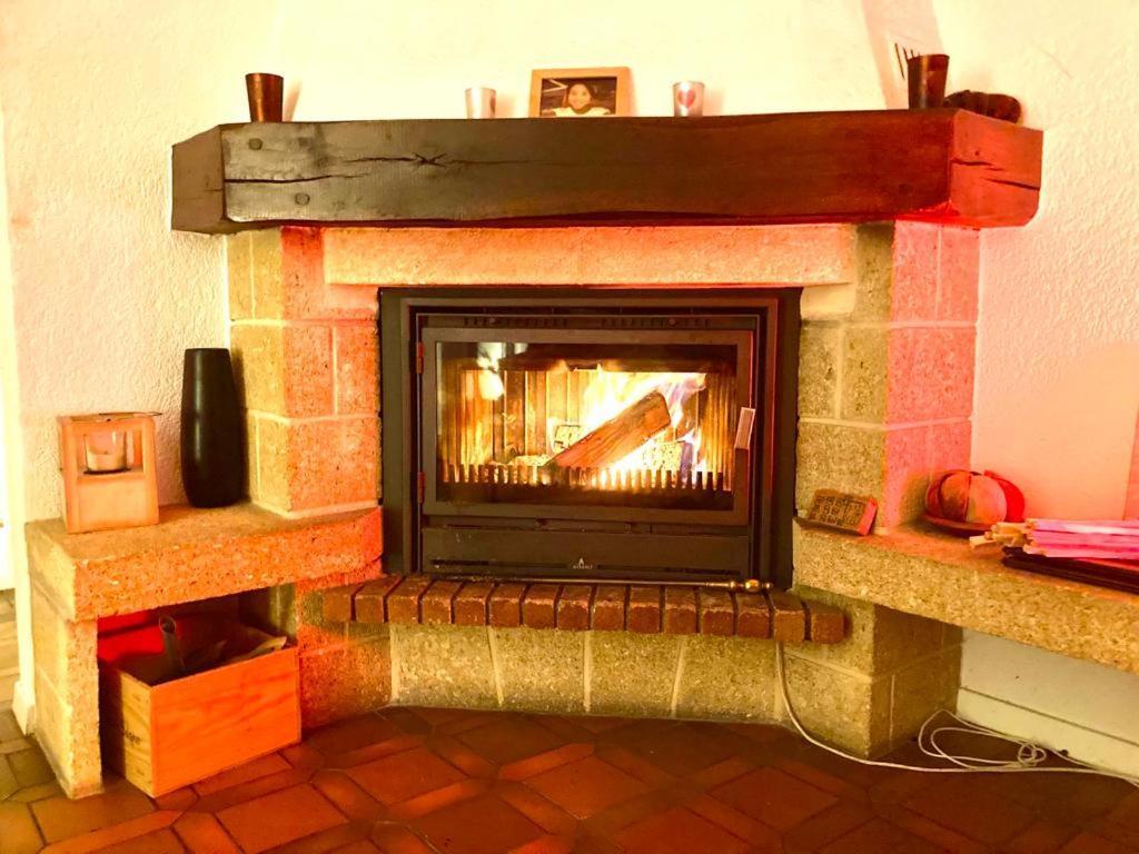 Cheerful Villa With Fireplace, Bath-Tub And Garden Noville Esterno foto