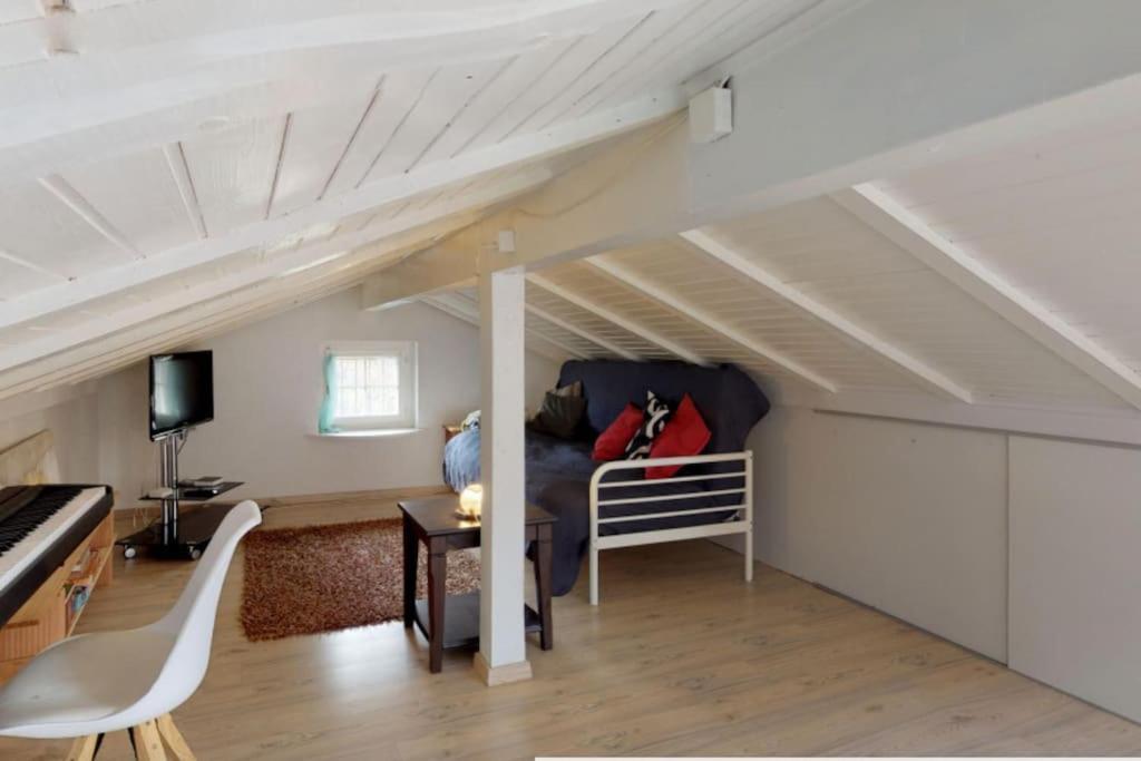 Cheerful Villa With Fireplace, Bath-Tub And Garden Noville Esterno foto