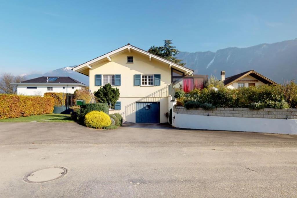 Cheerful Villa With Fireplace, Bath-Tub And Garden Noville Esterno foto