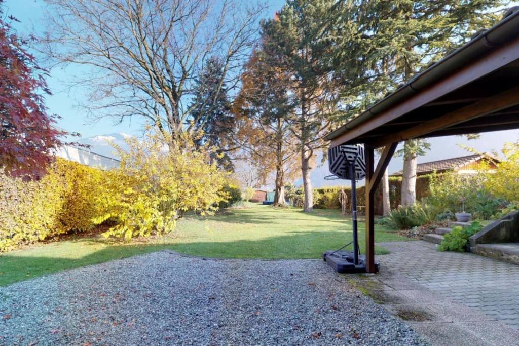 Cheerful Villa With Fireplace, Bath-Tub And Garden Noville Esterno foto